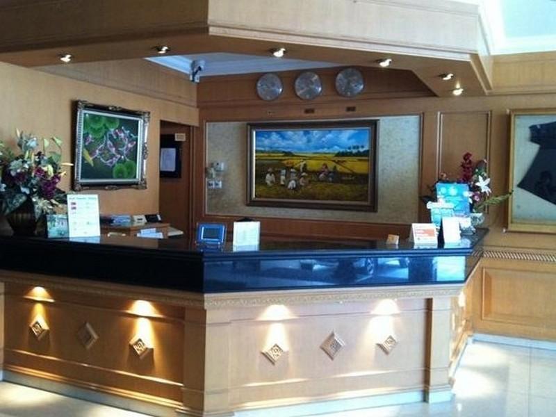 Hotel Maricaya Makassar Buitenkant foto