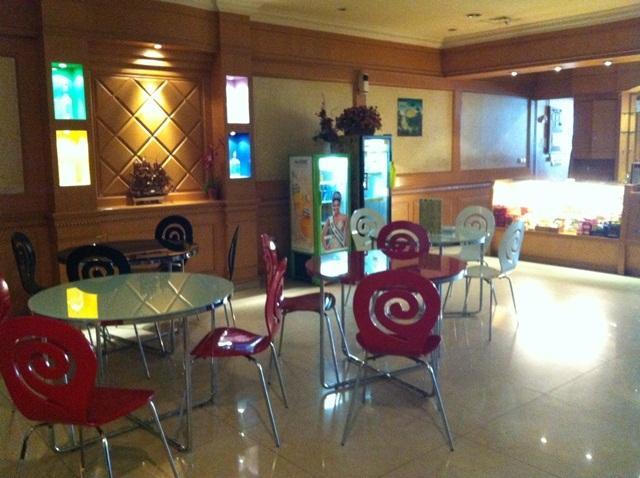 Hotel Maricaya Makassar Buitenkant foto